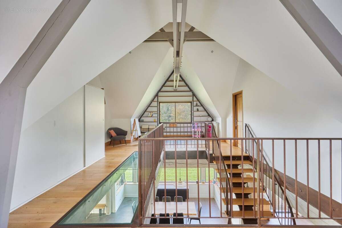 Maison à OUILLY-DU-HOULEY