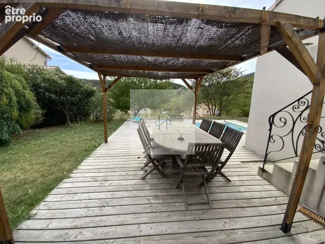 Maison 5 pièces 115 m² à vendre à Rochemaure (07400) - photo 2