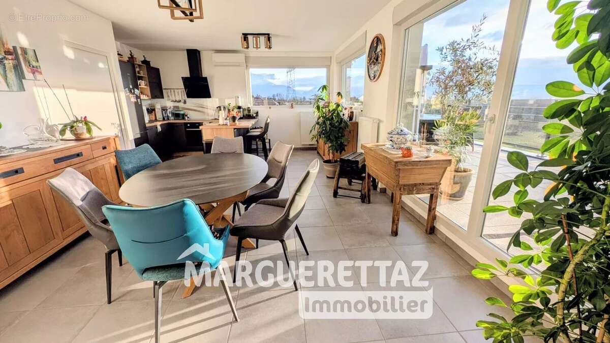Appartement à CONTAMINE-SUR-ARVE