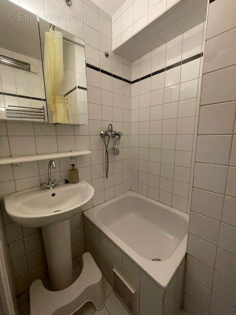 Appartement à COURBEVOIE
