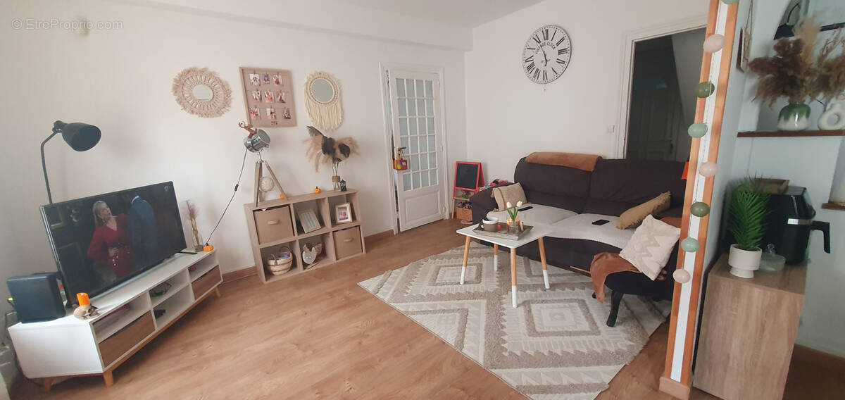 Appartement à CHATEAUNEUF-EN-THYMERAIS