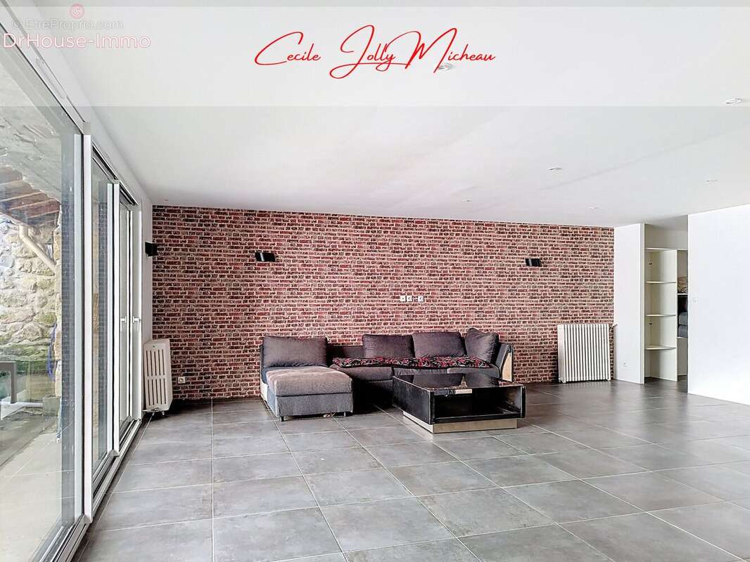 Maison 224 m² à Bourg  - photo 61