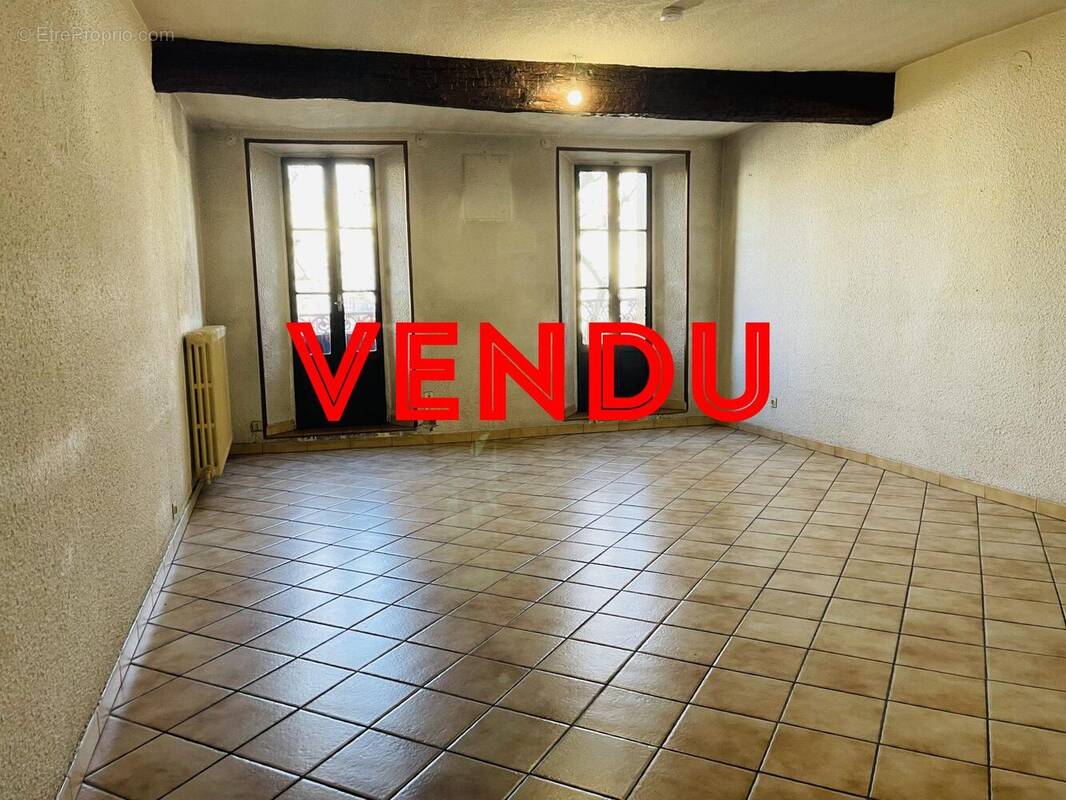 Appartement à LARAGNE-MONTEGLIN