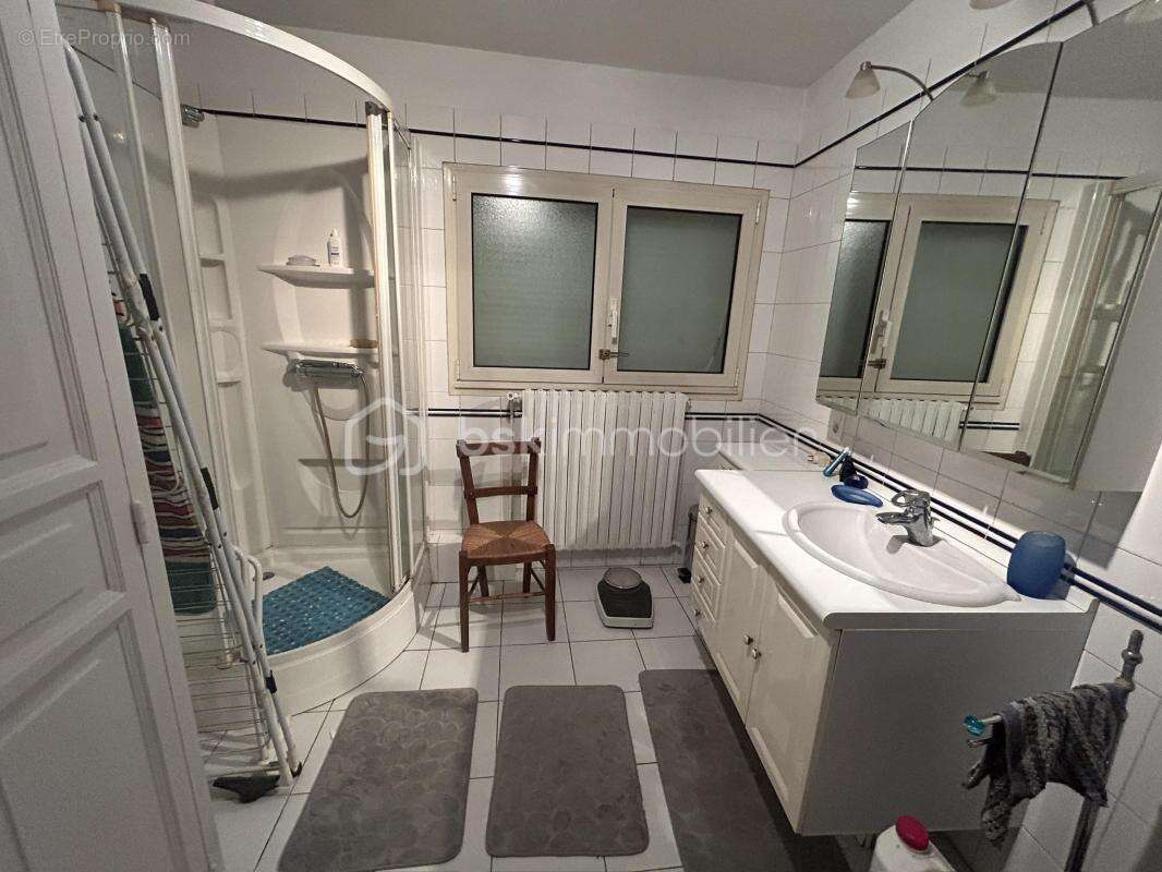 Maison centre-ville - garage–extérieur–5 à 6 chambres - photo 11