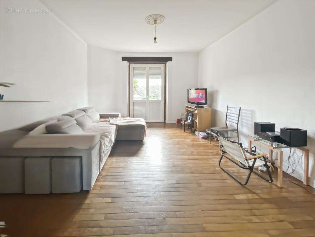 Maison à SAINT-ASTIER