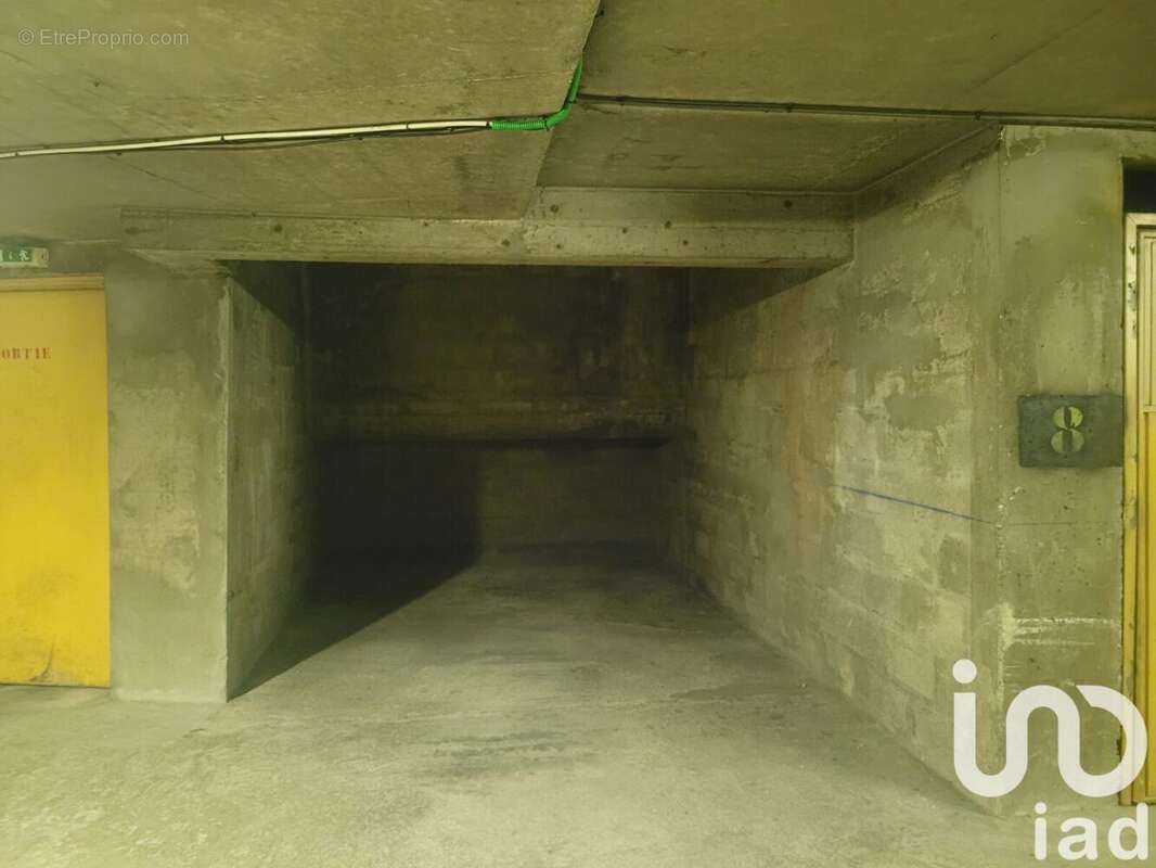 Photo 2 - Parking à PARIS-14E