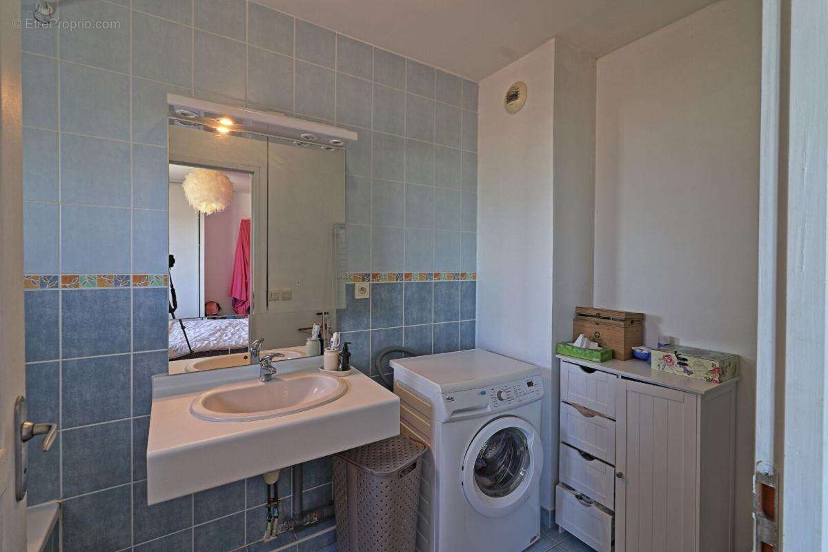 Appartement T2 Bourgoin Jallieu, 48 m² + garage et parking - photo 7