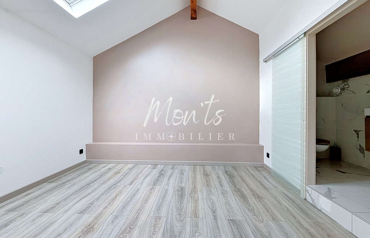 Appartement à VIRY