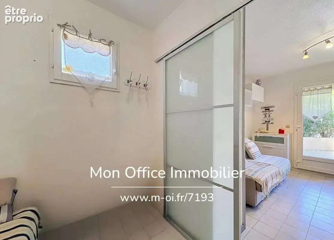 Référence : 7193-les - studio avec terrasse et parking dans résidence calme avec piscine à cavalaire sur mer - photo 8