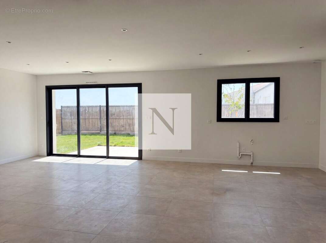 Maison 100 m² à Ferrieres  - photo 2