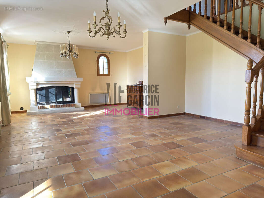 Maison à LORIOL-DU-COMTAT