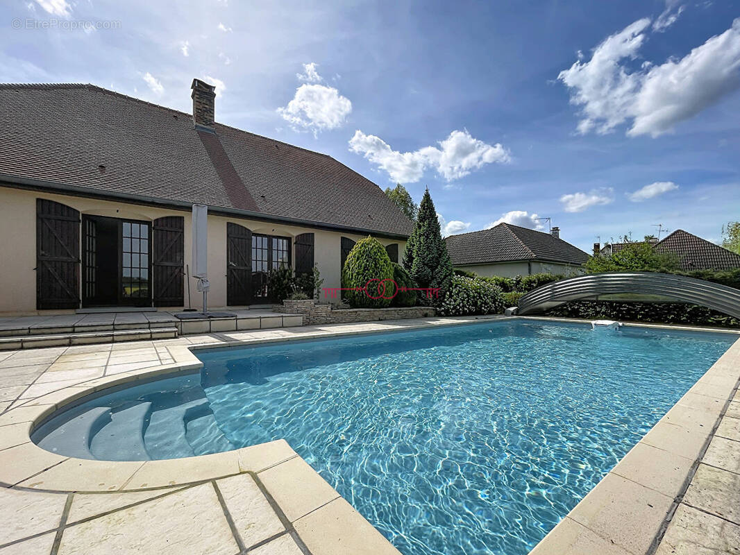 Maison à GUEUX