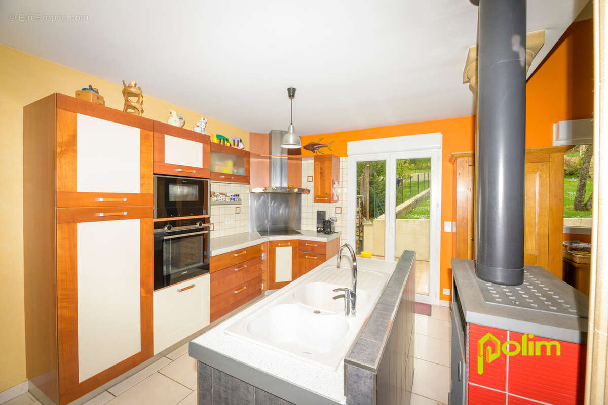 superbe villa F6 avec piscine intérieure - photo 6
