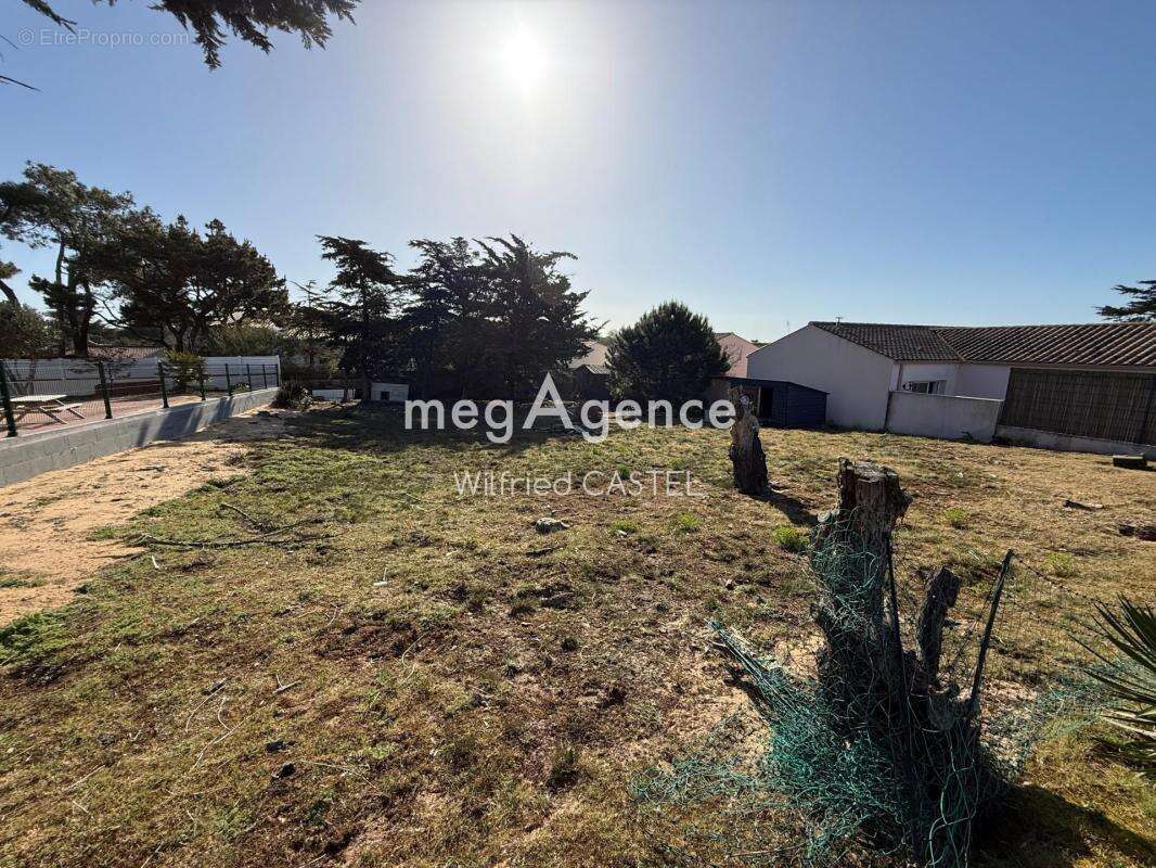 Rare sur le secteur terrain à deux pas de la mer - photo 4