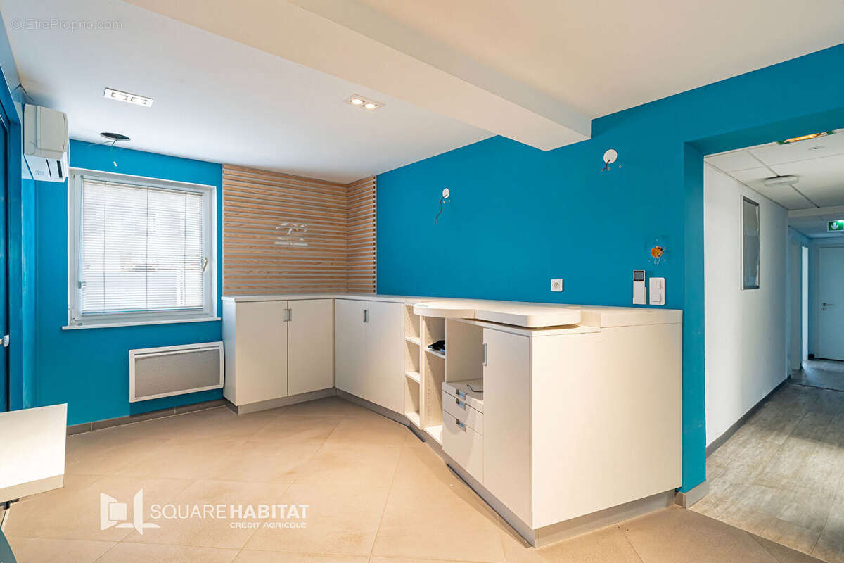 Commerce à SUNDHOUSE