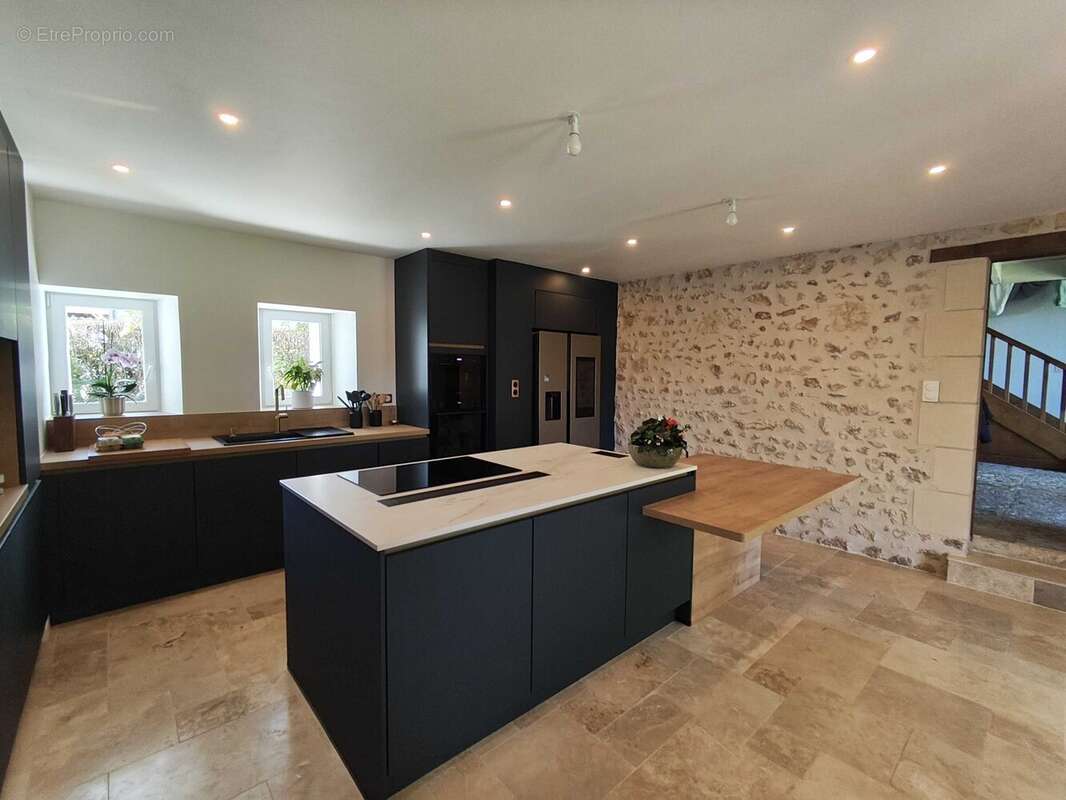 Maison à CHASSENEUIL-SUR-BONNIEURE