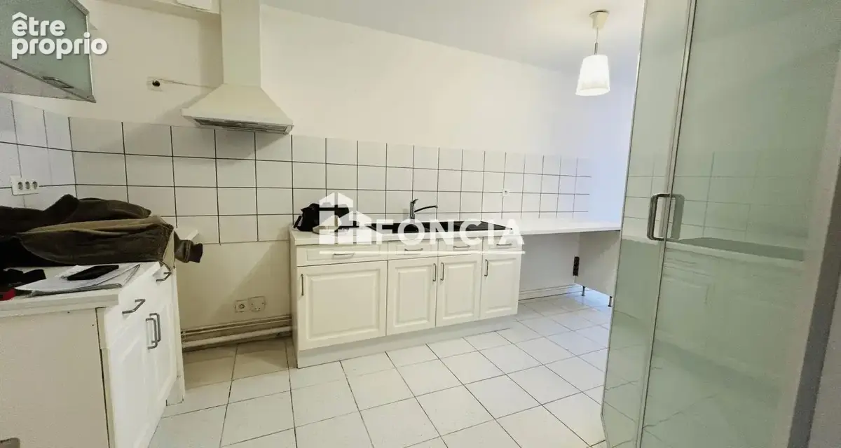 Coeur castanet - grand t3, cave et garage box - photo 4