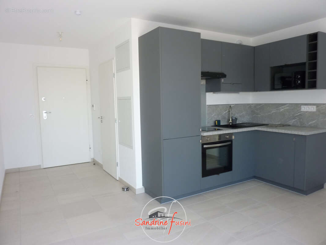 Beau studio proche de toutes commodites avec parking en sous-sol - photo 2