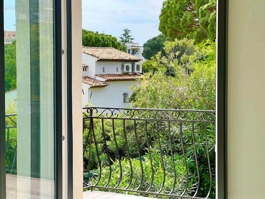 Maison de 3 appartements avec jardin et parking • Secteur Tassigny Cannes - photo 9