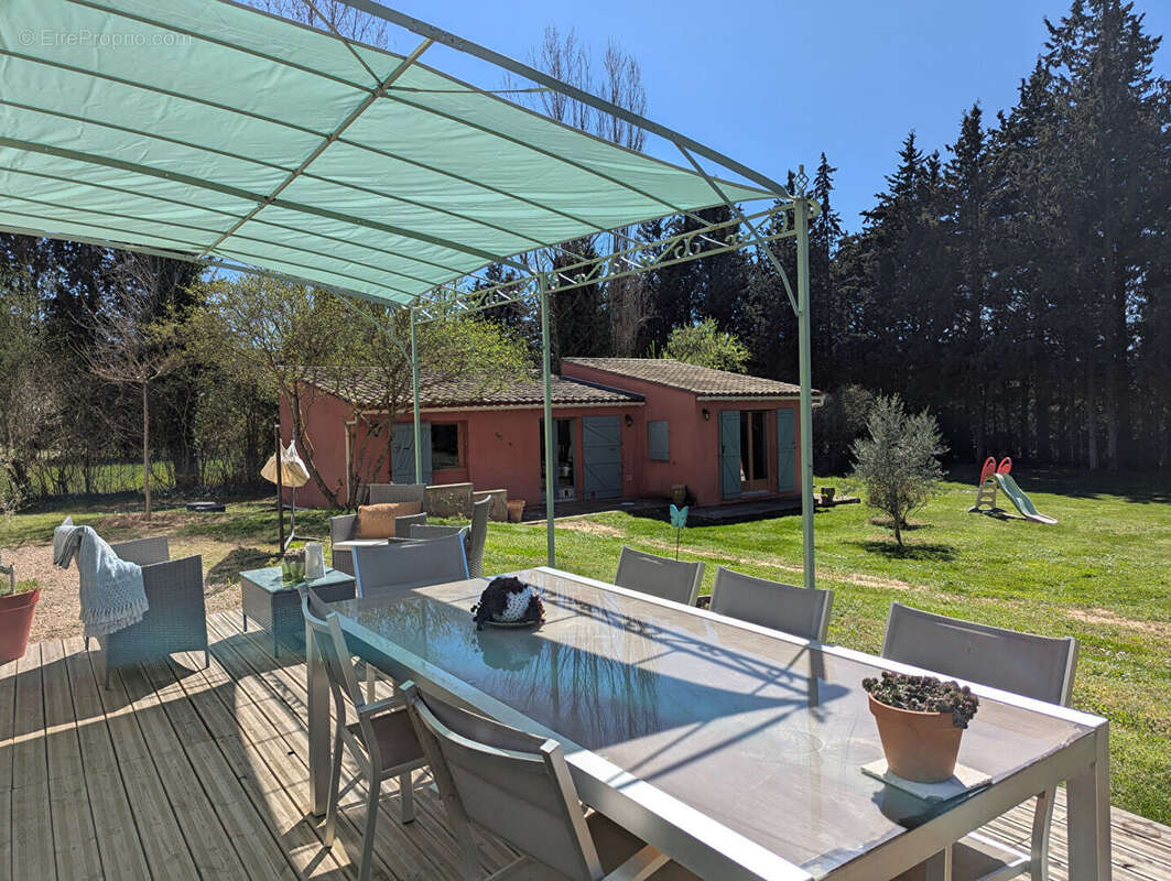 Maison à VILLECROZE