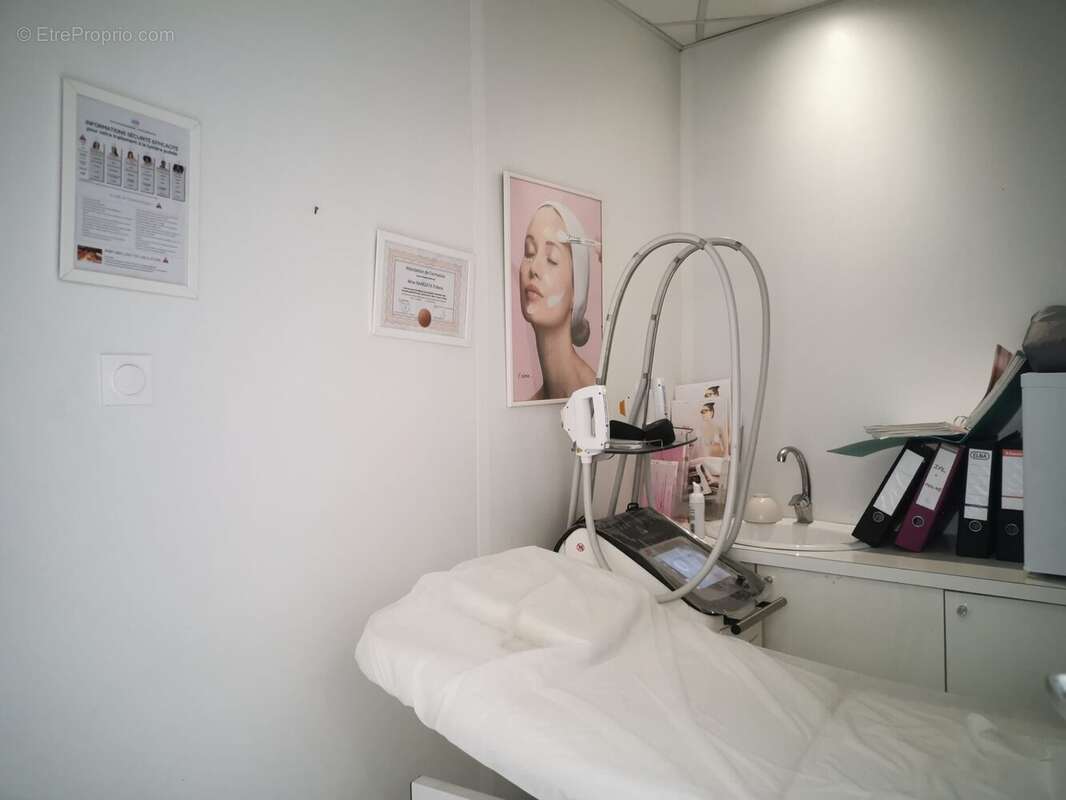 Commerce à PARIS-18E