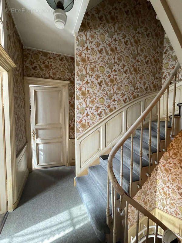 LANNION : Maison de maître avec jardin, proximité centre ville - photo 5