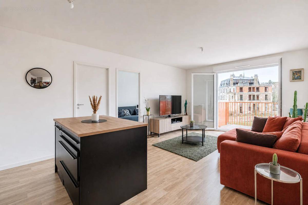 Appartement à CORBEIL-ESSONNES