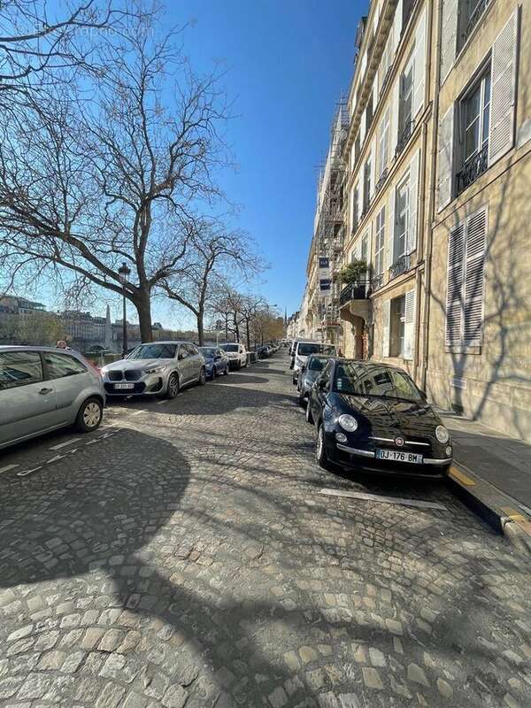 Appartement à PARIS-4E