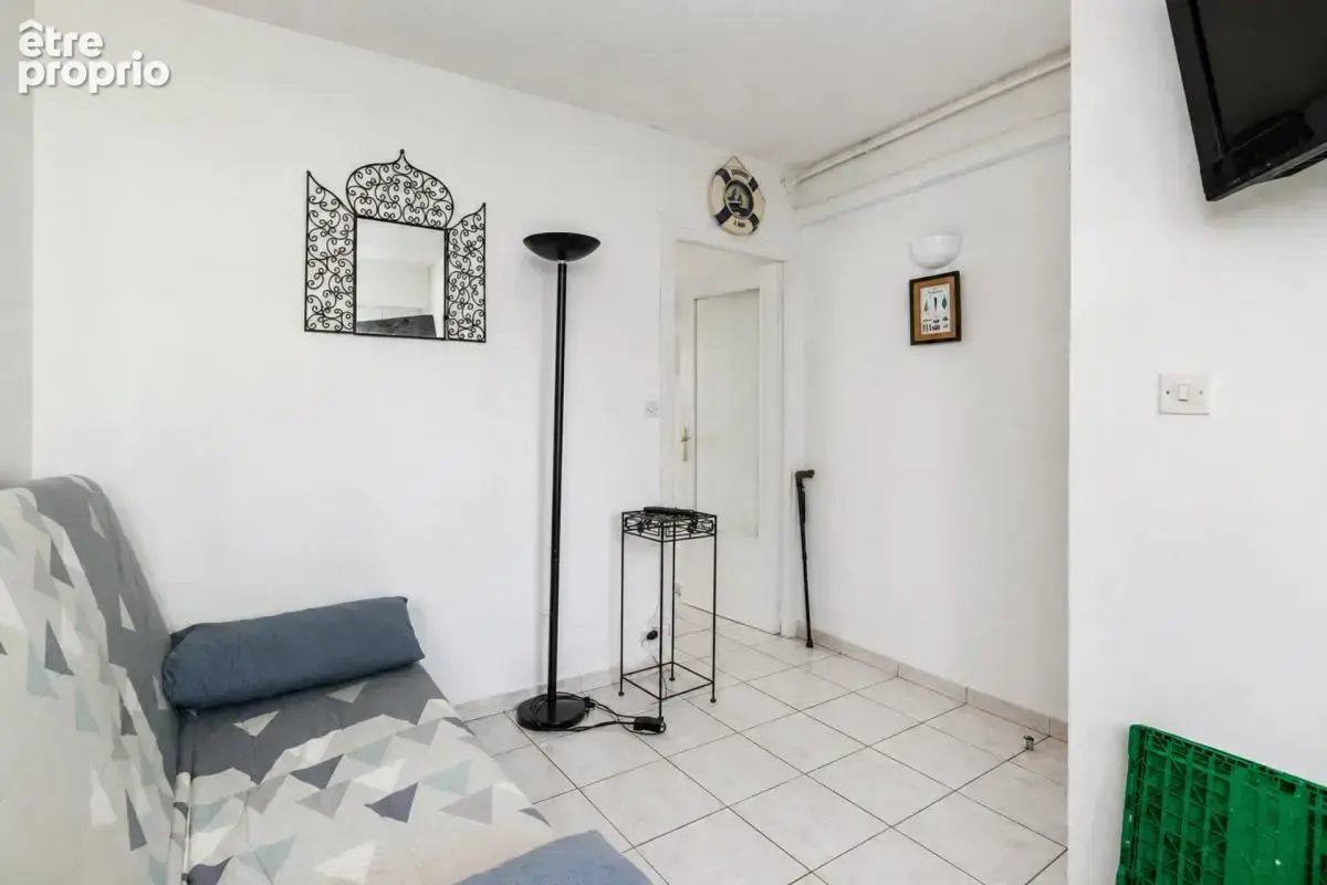 La grande-motte (34280) – studio cabine avec coin nuit – 31,59 m² – balcon – vue mer & port – exposition sud – ascenseur - photo 9