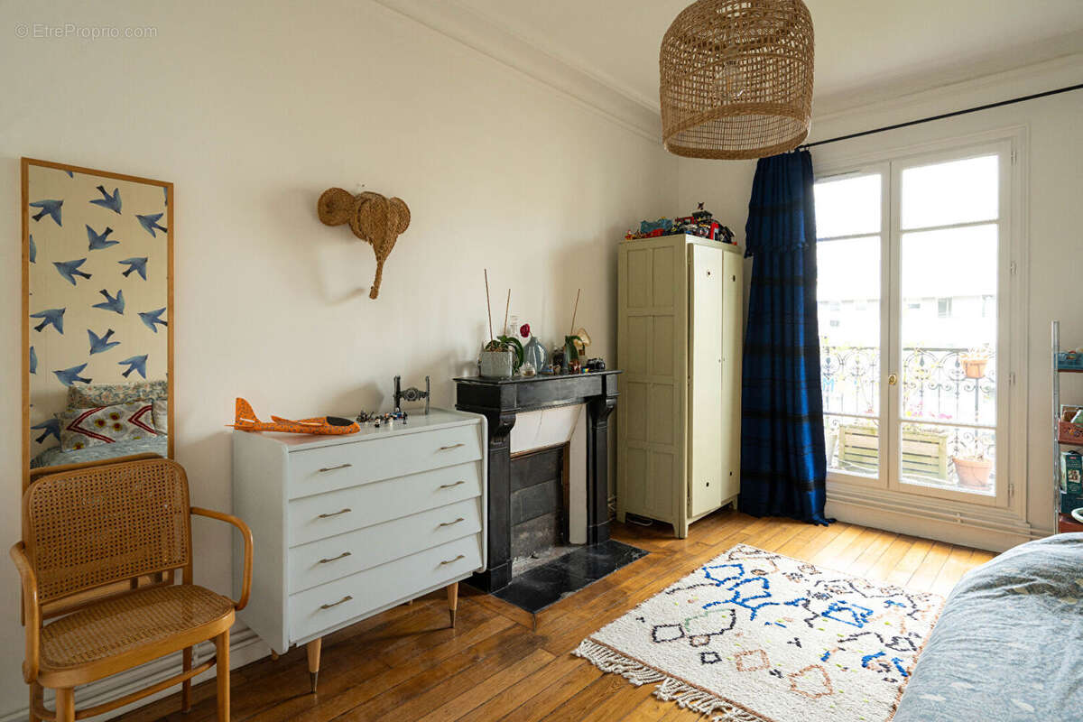 Paris 19ème - Appartement familial traversant - 4 pièces - 72m² - Balcon, étage élevé et charme de l'ancien - photo 17