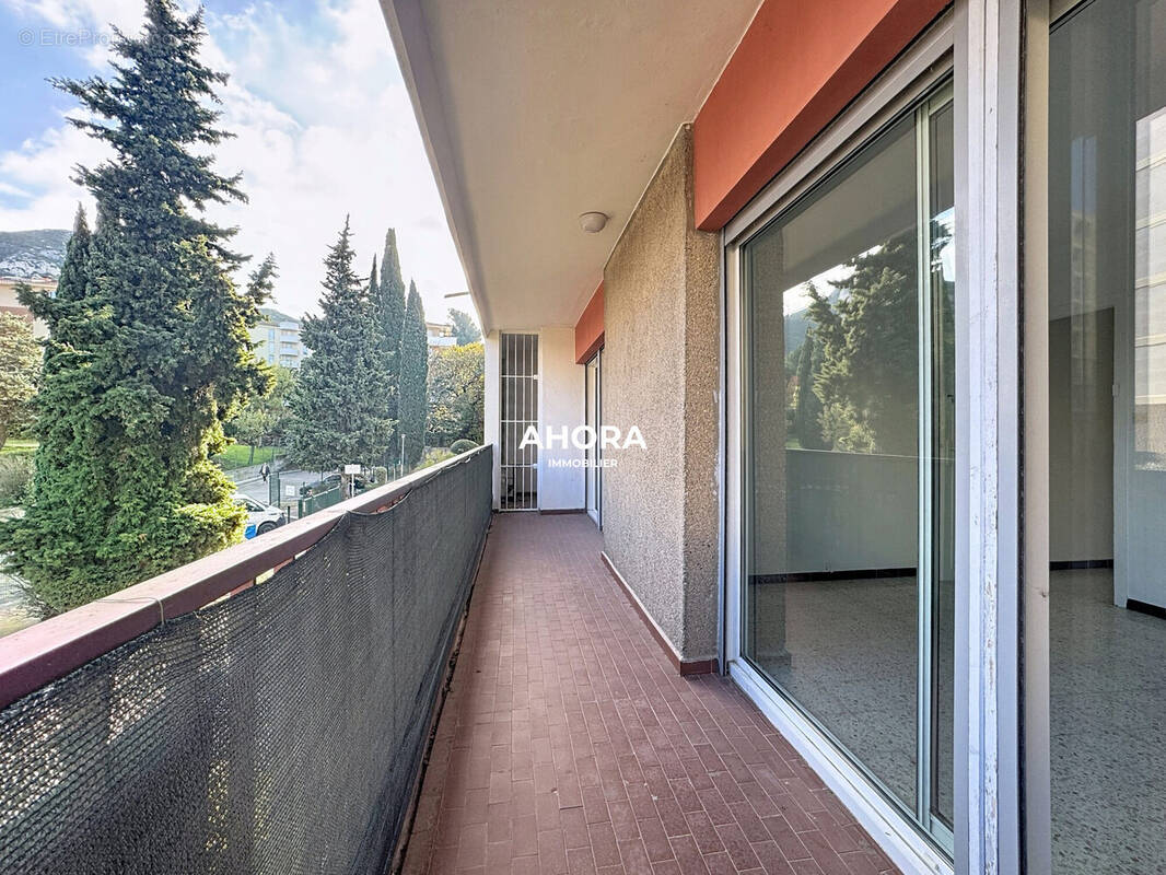 Appartement à MARSEILLE-10E