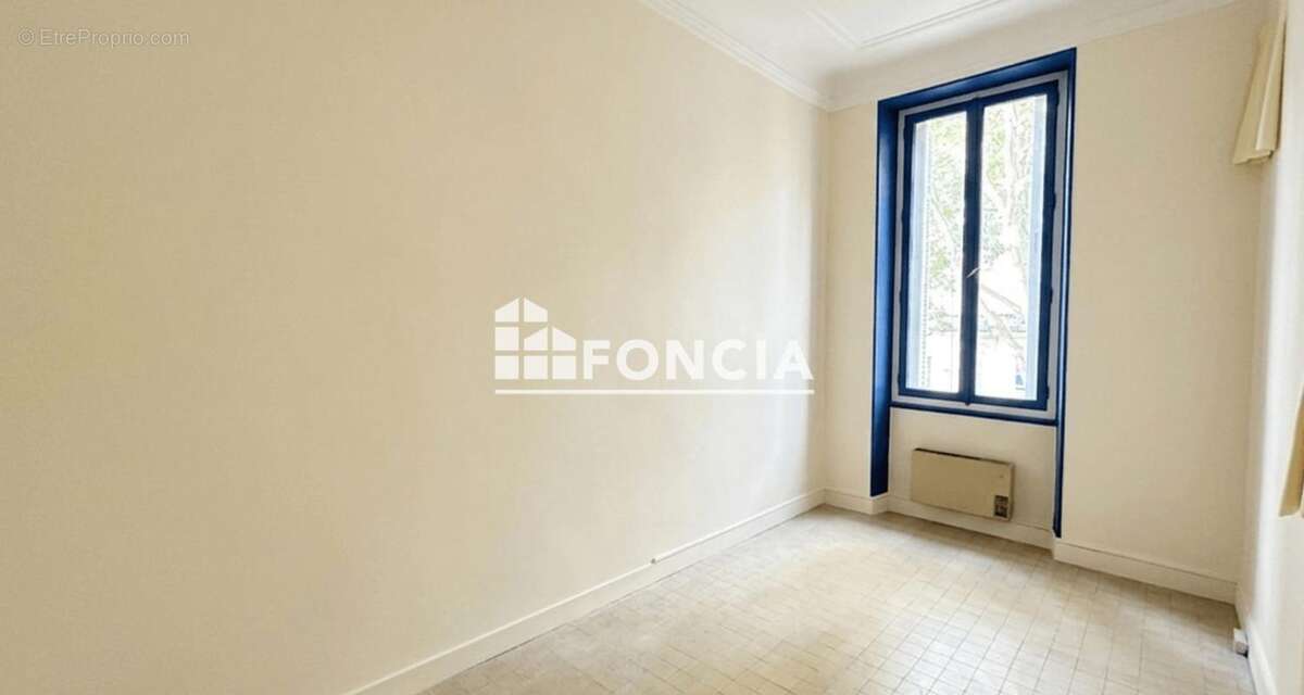 Appartement à MARSEILLE-6E