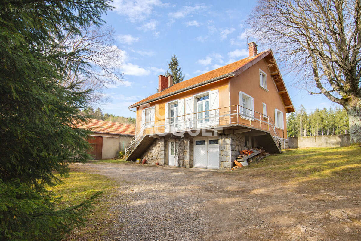 Maison à CHALMAZEL
