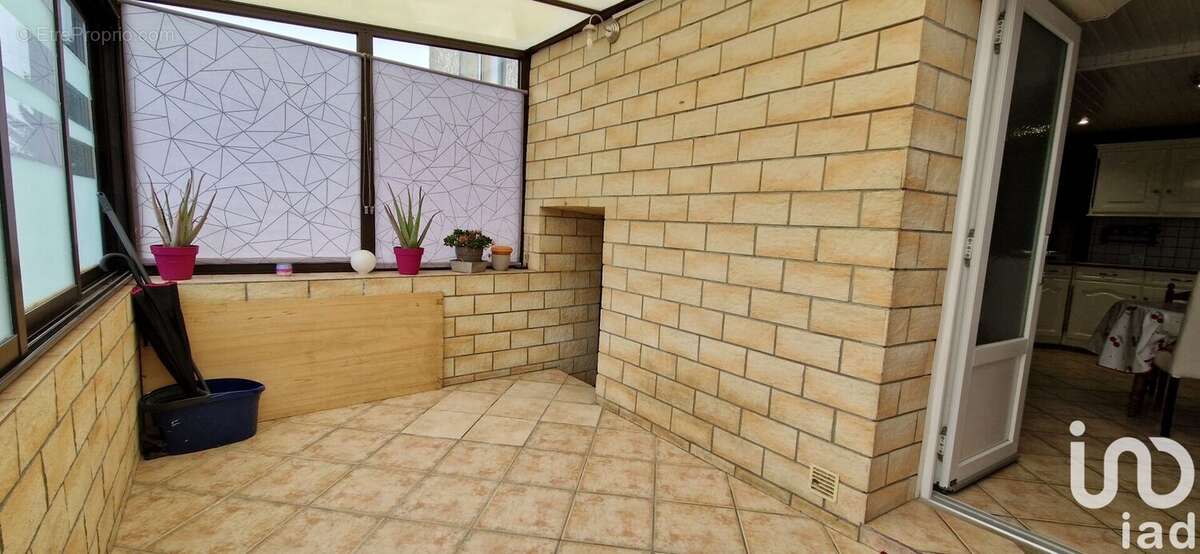 Photo 2 - Maison à LONGPERRIER