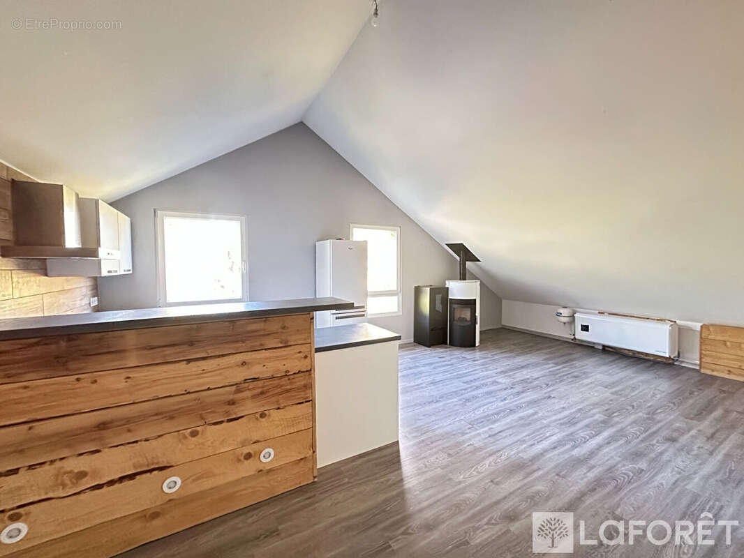 Appartement à REMORAY-BOUJEONS