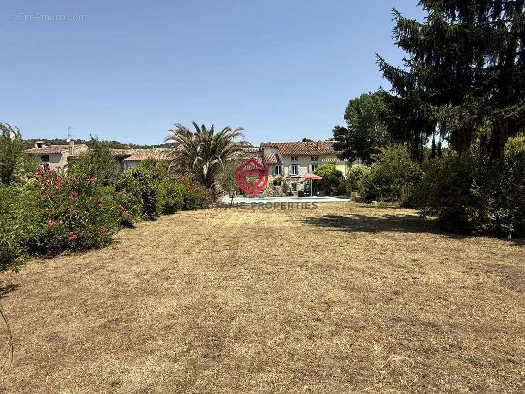 Jolie maison de village avec grange, jardin et piscine - photo 33