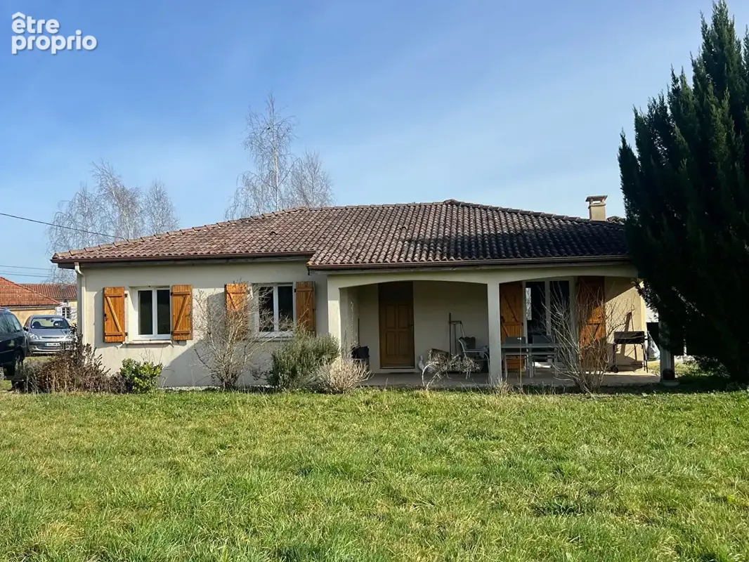 Maison à AUX-AUSSAT