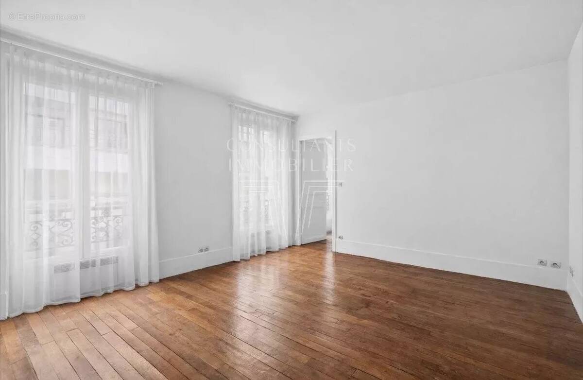 Appartement à LEVALLOIS-PERRET