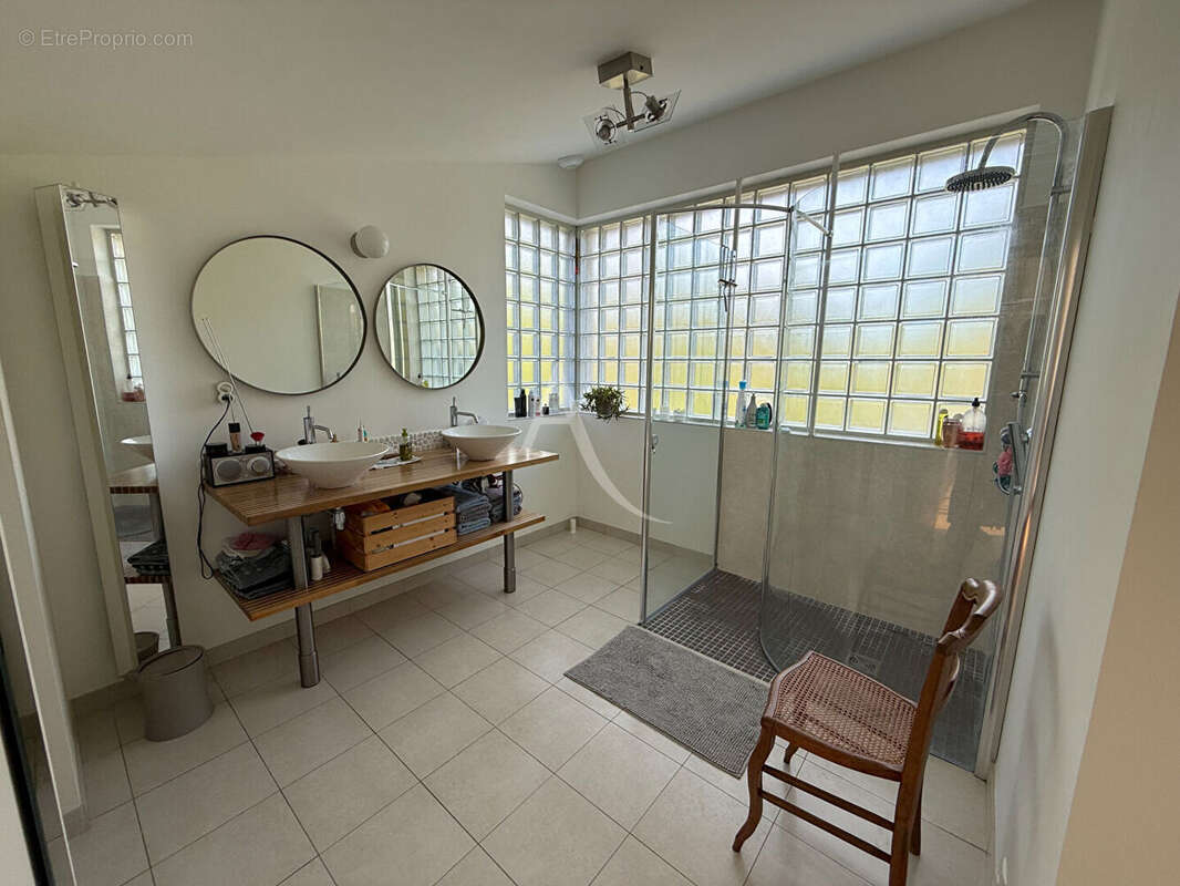Maison architecte avec piscine et garage - photo 9