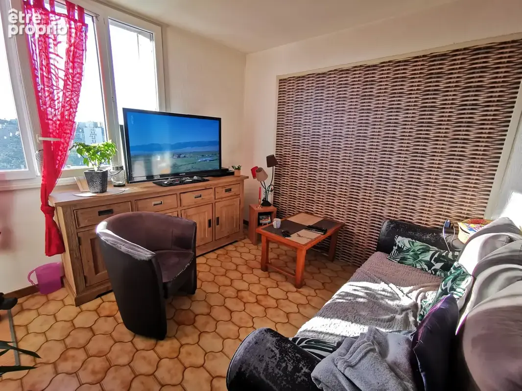 Appartement type 4 de 67 m2 avec balcon et cave 69005 LYON - photo 5