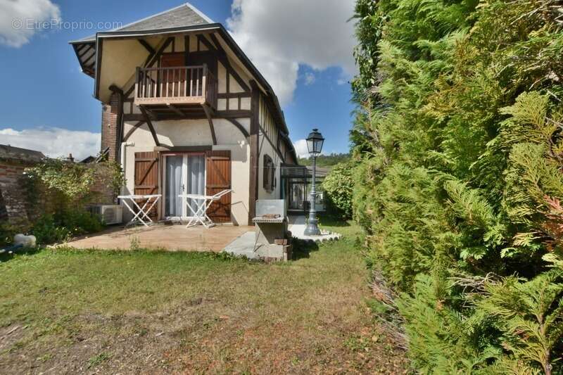 Maison à BEAUMONT-LE-ROGER
