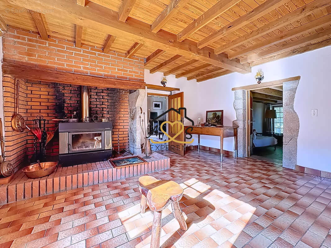 Maison à TREZIOUX