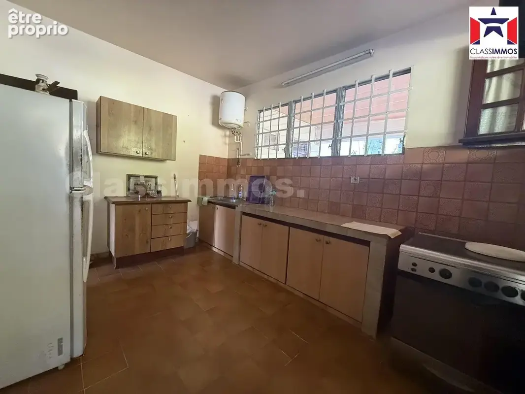Maison 13 pièces 343 m² à vendre à Le Lamentin (97232) - photo 3