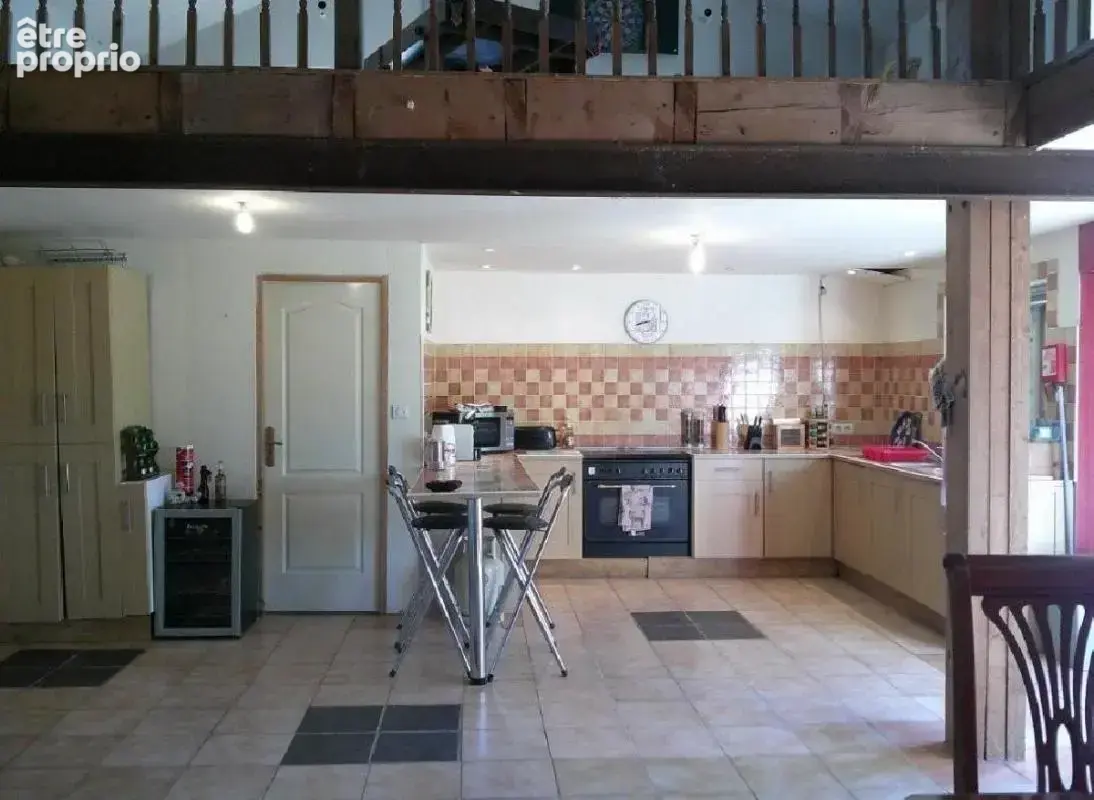 Maison 8 pièces 320 m² à vendre à Sauze-Vaussais (79190) - photo 4