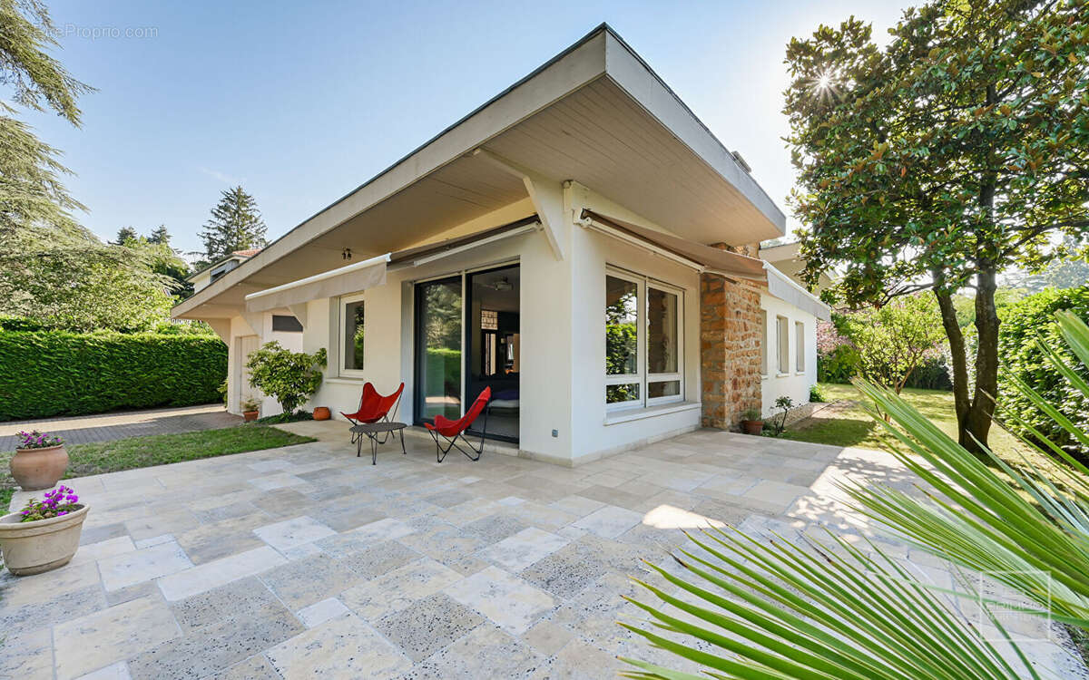 Maison à SAINT-CYR-AU-MONT-D'OR