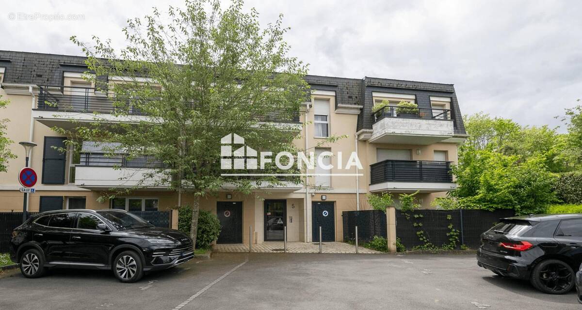 Appartement à SAINT-BRICE-SOUS-FORET