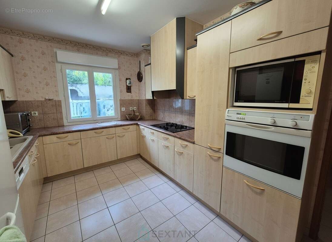 Maison à ROCHECORBON