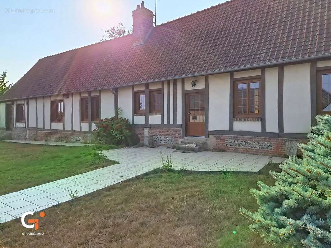À VENDRE — Rare sur le marché : Corps de ferme  sur 3,75 hectares au cœur du Pays de Bray - photo 2