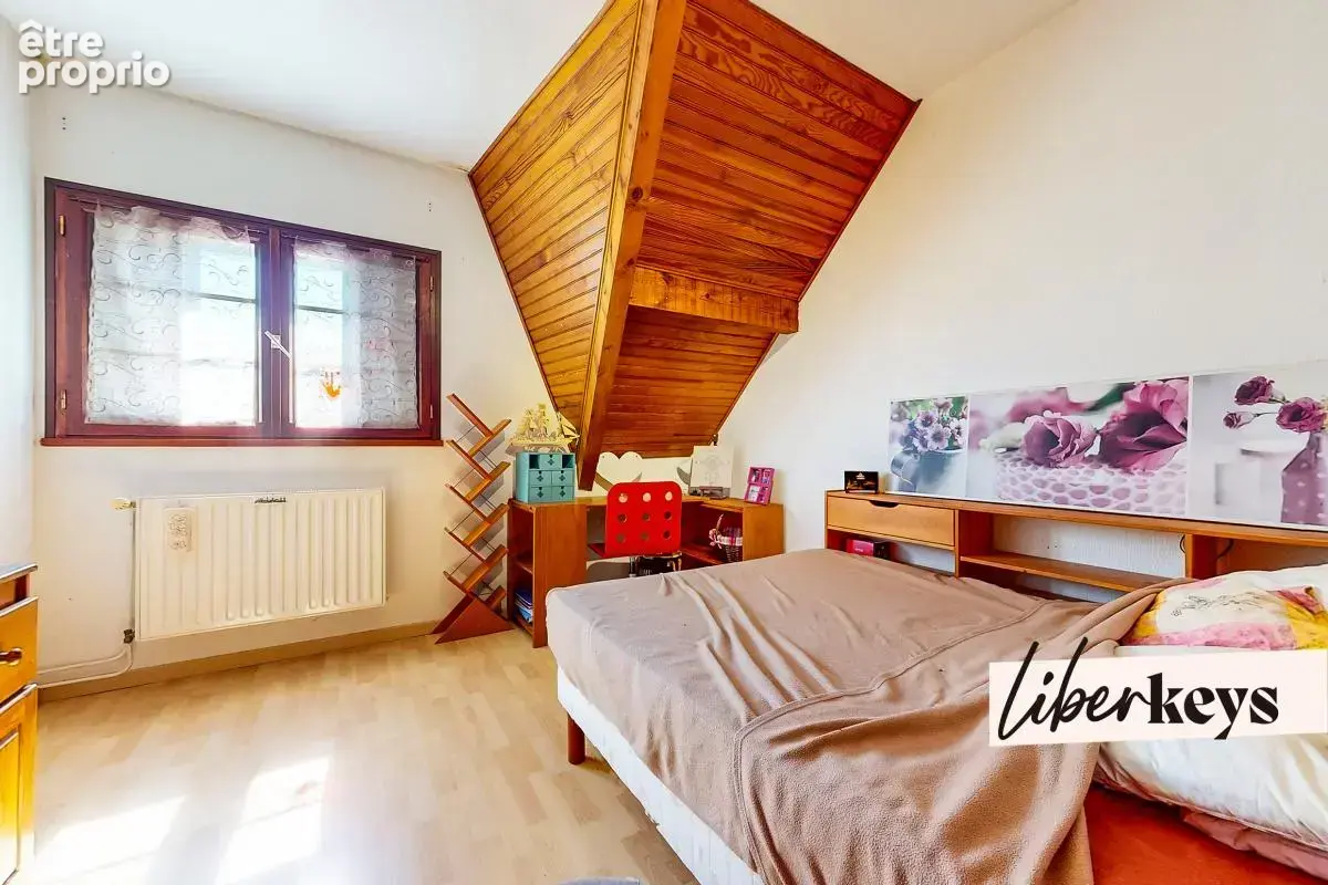 Maison familiale de caractère – 145 m² habitables – 5 chambres – Terrain de 2 690 m² – L'Albenc - photo 9
