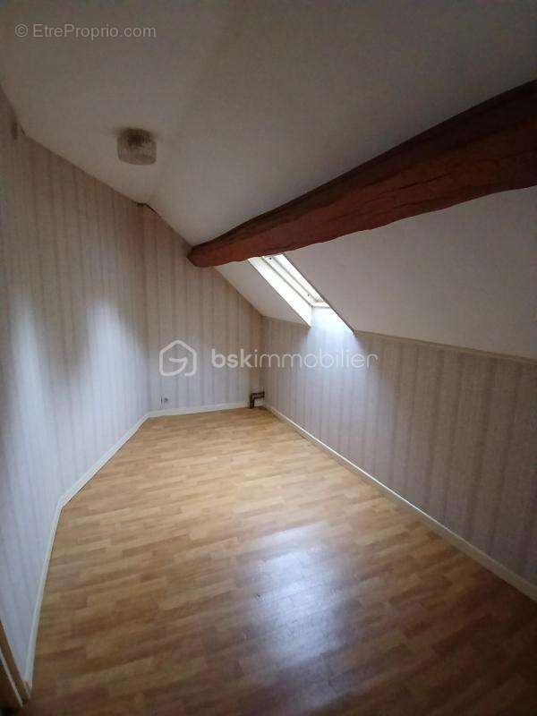 Maison à REBREUVIETTE